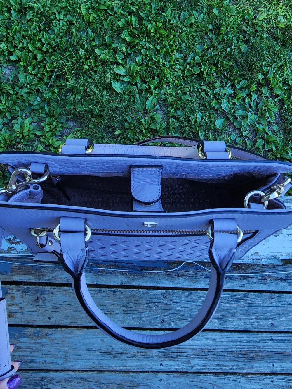 Kate Spade Perri Lane Bubbles bag featuring a perforated geometric pattern - Picture 8 of 12